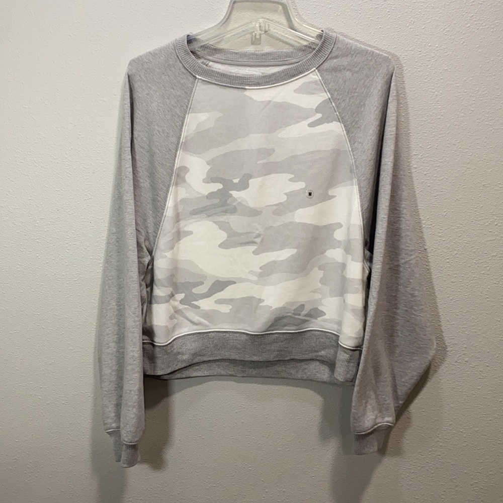 American Eagle‎ sweatshirt crew neck camo grey camouflage
